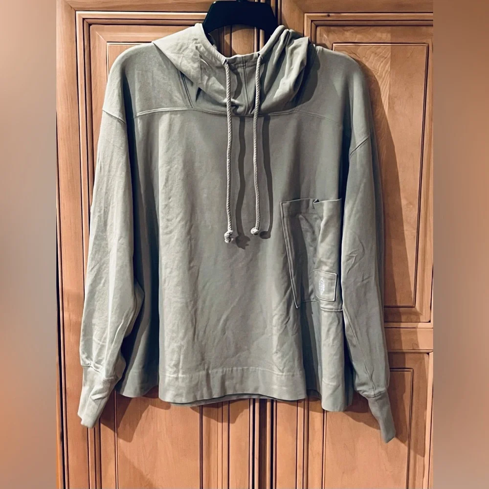 NWOT Free People Hot Shot Hooded Layer